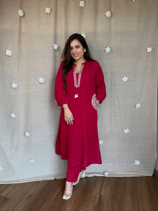 Chic Thread-Embroidered Straight Kurta Set